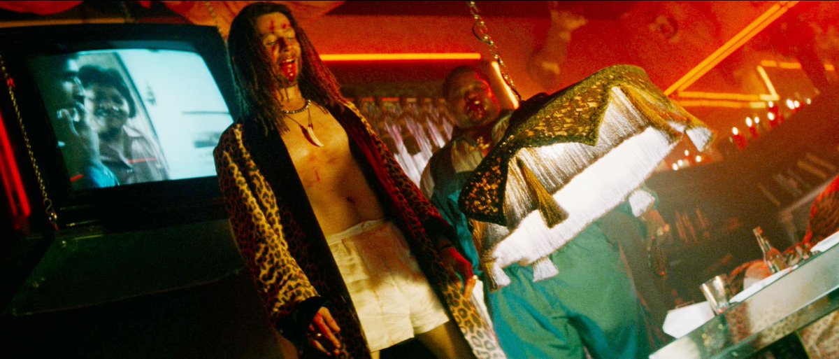 aresluoga's tweet image. 30 years ago today, the romantic crime film, #TrueRomance, directed by #TonyScott, written by #QuentinTarantino, and starring #ChristianSlater, #PatriciaArquette, #DennisHopper, #ValKilmer, #GaryOldman, #BradPitt and #ChristopherWalken, opened to favorable reviews in US theaters.