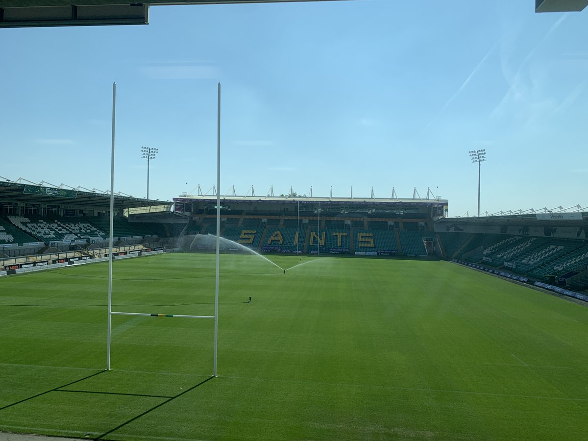 WhiteKnightHQ's tweet photo. We had a great event at the @NorthantsCoC Business Exhibition at @SaintsRugby on Thurs - some excellent business conversations and a hugely inspiring Q&amp;A session with #boxing legend and former WBC heavyweight champion @frankbrunoboxer, MBE! 💥🥊🤝 https://t.co/NGAwKSyCiq