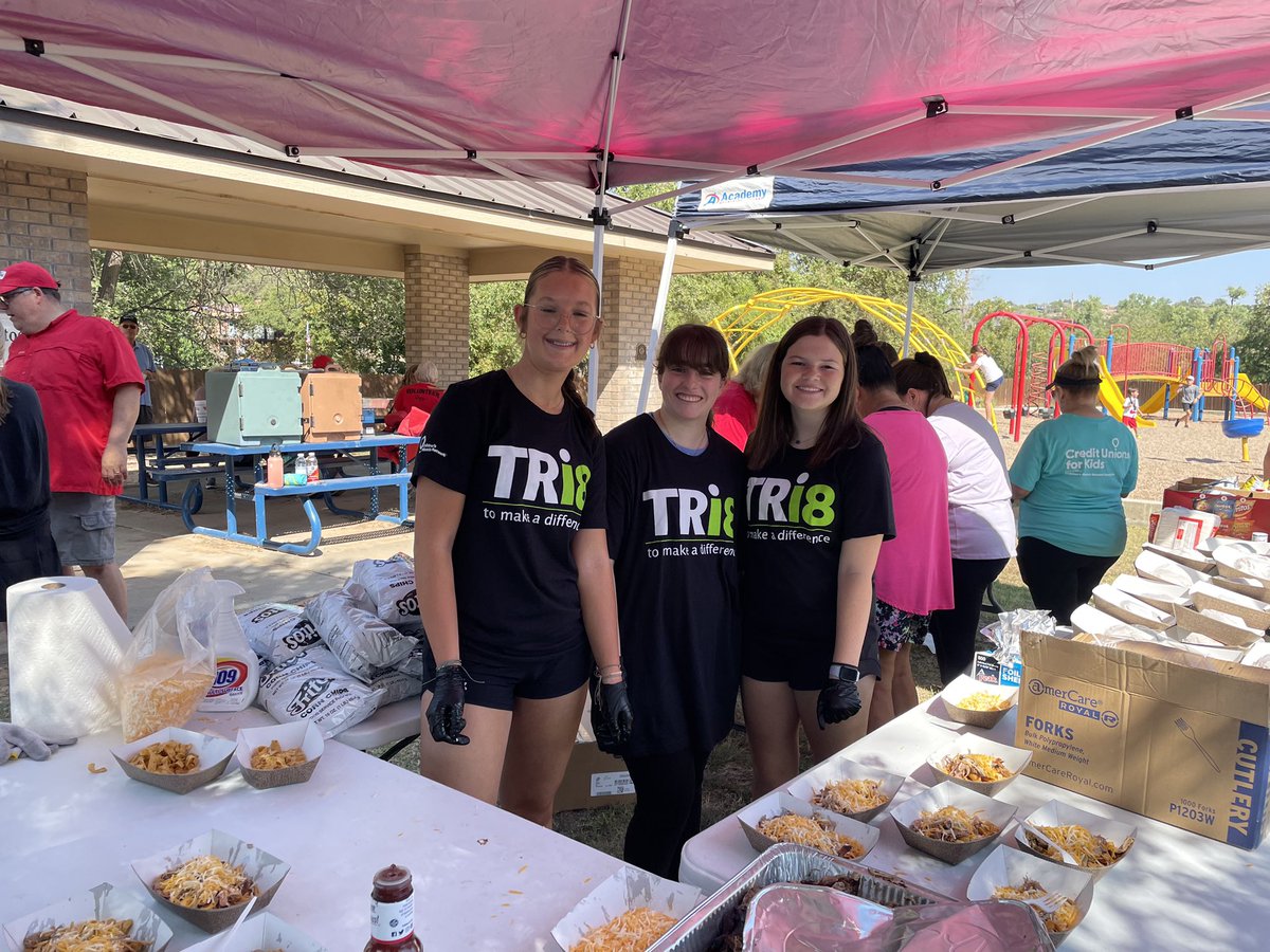 WPlainsGSoccer's tweet photo. We love to see our athletes in the community! Thank you #TTMAD and @CMNAmarillo for allowing Lady Wolves Soccer to volunteer and give back to a community that supports us so much 🩵🐺💙 https://t.co/bfjLK3mI4E
