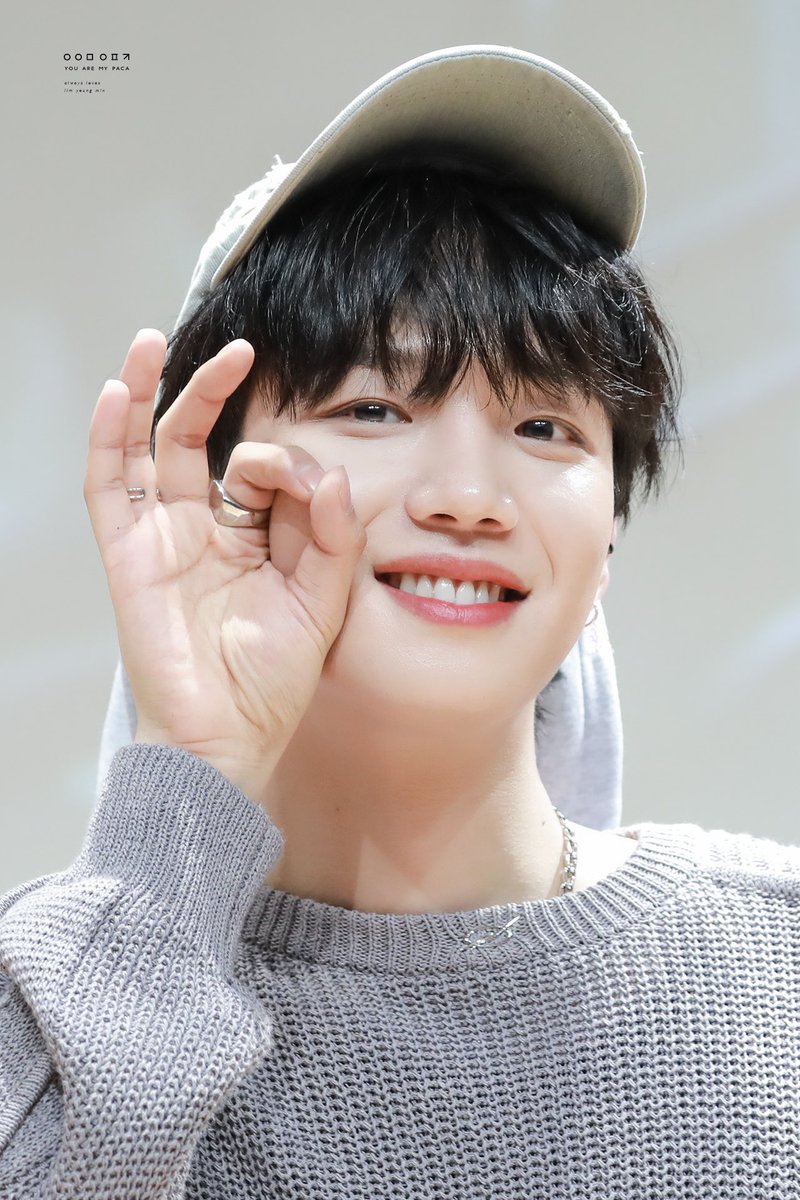 YOUAREMYPACA's tweet photo. 230910 팬싸

You’d be right to call me a fool

#임영민 #LIMYOUNGMIN @LYM_offcl https://t.co/fpEwciyUtH