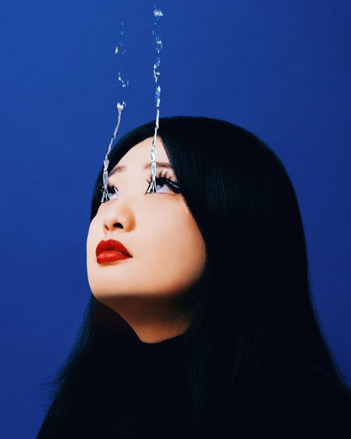 aaronricketts_'s tweet image. This is how I photograph women.