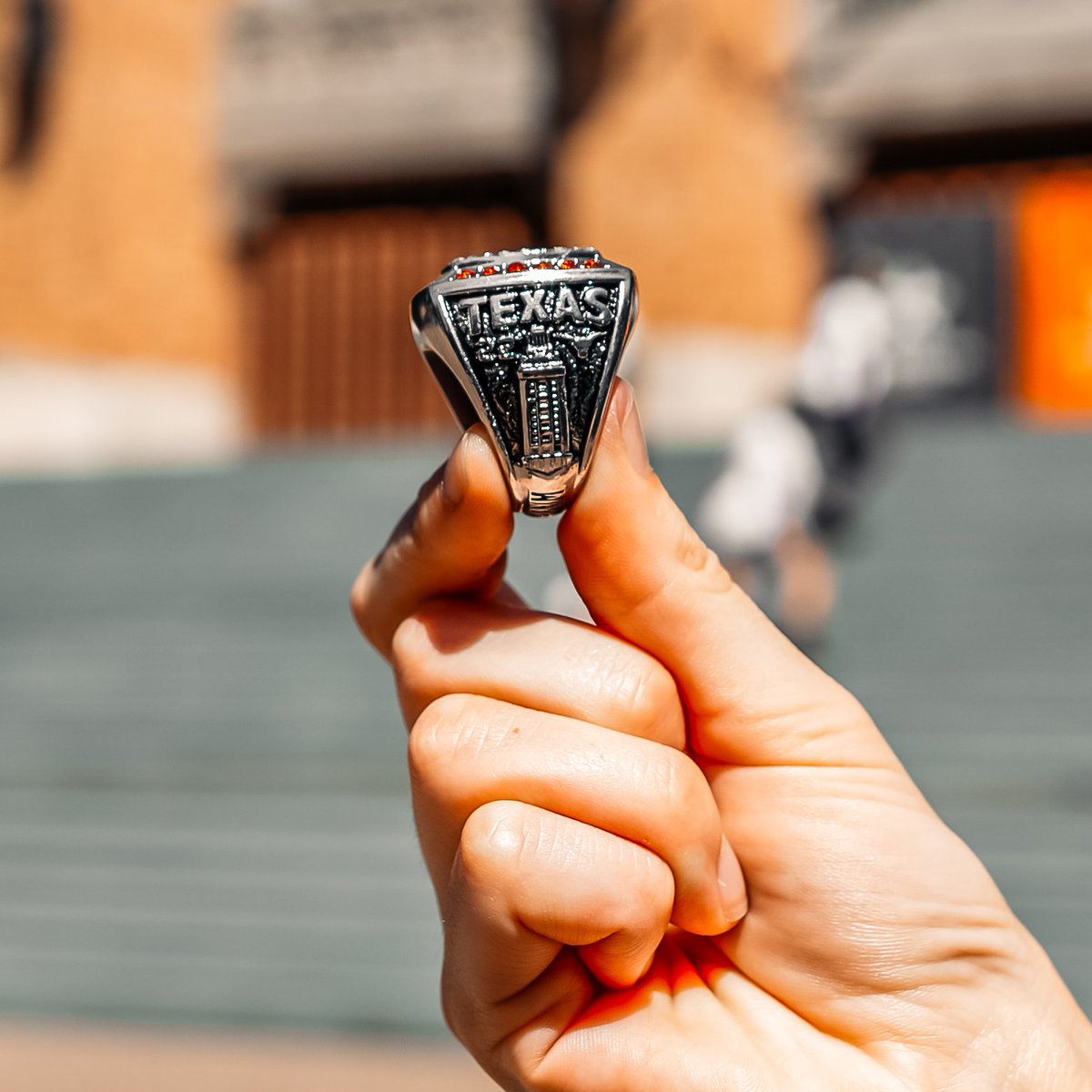 The first 1,000 fans at tomorrow’s match get a replica National Championship ring 🤘💍 #HookEm