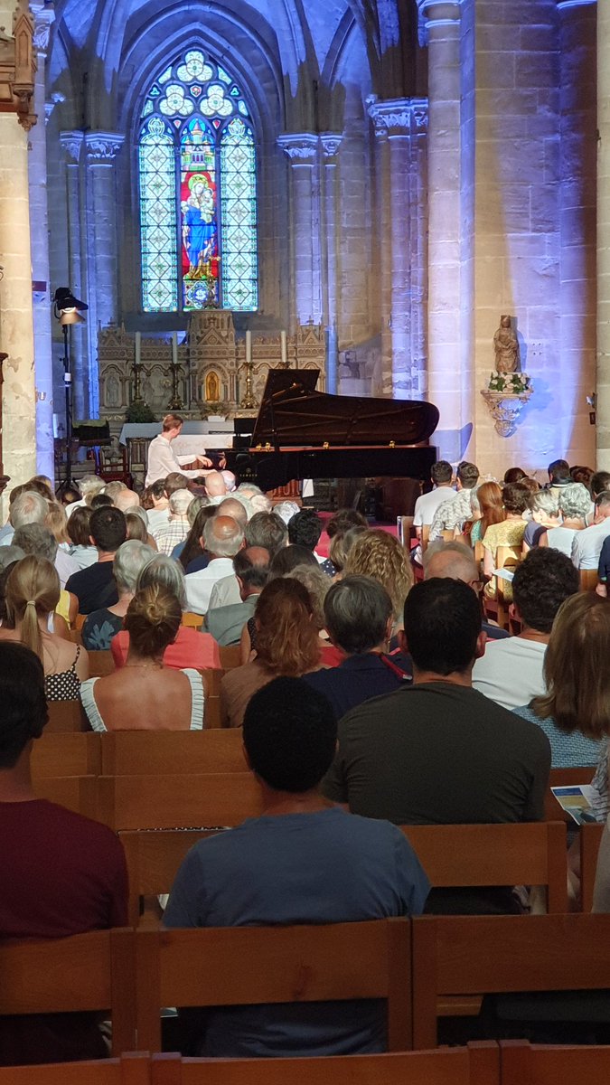 Récital Gabriel Durliat en ce moment à l'église Notre Dame d'Auvers sur Oise !!  C'est le 6eme concert du Festival OFF Sauserron impressionnistes ! <a href="/Prefet95/">Préfet du Val-d'Oise</a> <a href="/francemusique/">France Musique</a> <a href="/valdoise/">Département du Val d'Oise</a>  <a href="/iledefrance/">Région Île-de-France</a> <a href="/MinistereCC/">Ministère de la Culture 🇫🇷</a>
