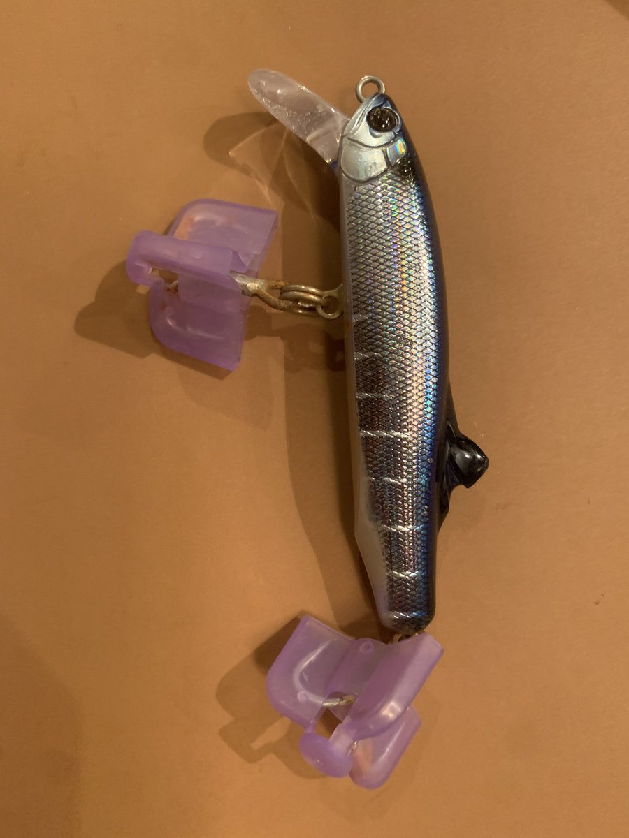 BoAmApQ8fG0oyhd's tweet image. 今日はミニ青物たちと遊んできました。😊

フリッツ 今日も良い仕事しました。🌟

しかし、まさかの沖で根掛かりして思い出のルアーが殉職…

帰りに黄色い壁の店で2代目を格安でGET‼️

今週もありがとう和歌山‼️✨

#TackleHouse #Flitz