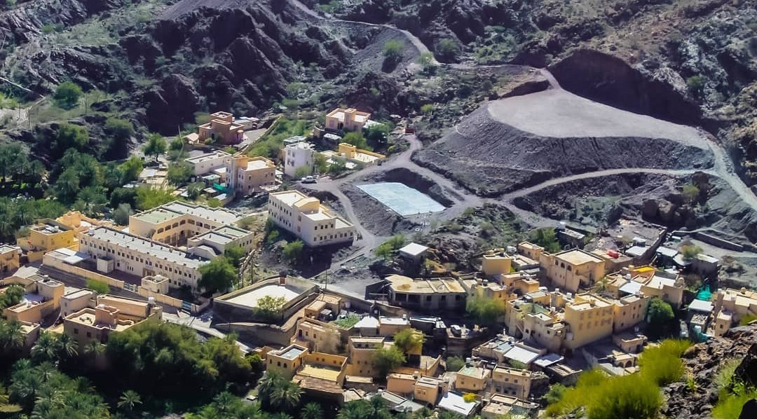dr_salimal7ooz's tweet photo. #مساء_الخير_والسعاده_للجميع 
#جنوب_الباطنة 
#الرستاق 
#قرية_بلد_سيت 
ومن العداوة ما ينالك نفعُهُ
 ومن الصداقة ما يضر ويؤلمُ
والذل يظهر في الذليل مودةً
 وأود منه لمن يود الأرقم
#أبو_الطيب_المتنبي 
@IsmailALThuhli 📸 https://t.co/GH9hLgo4Yt
