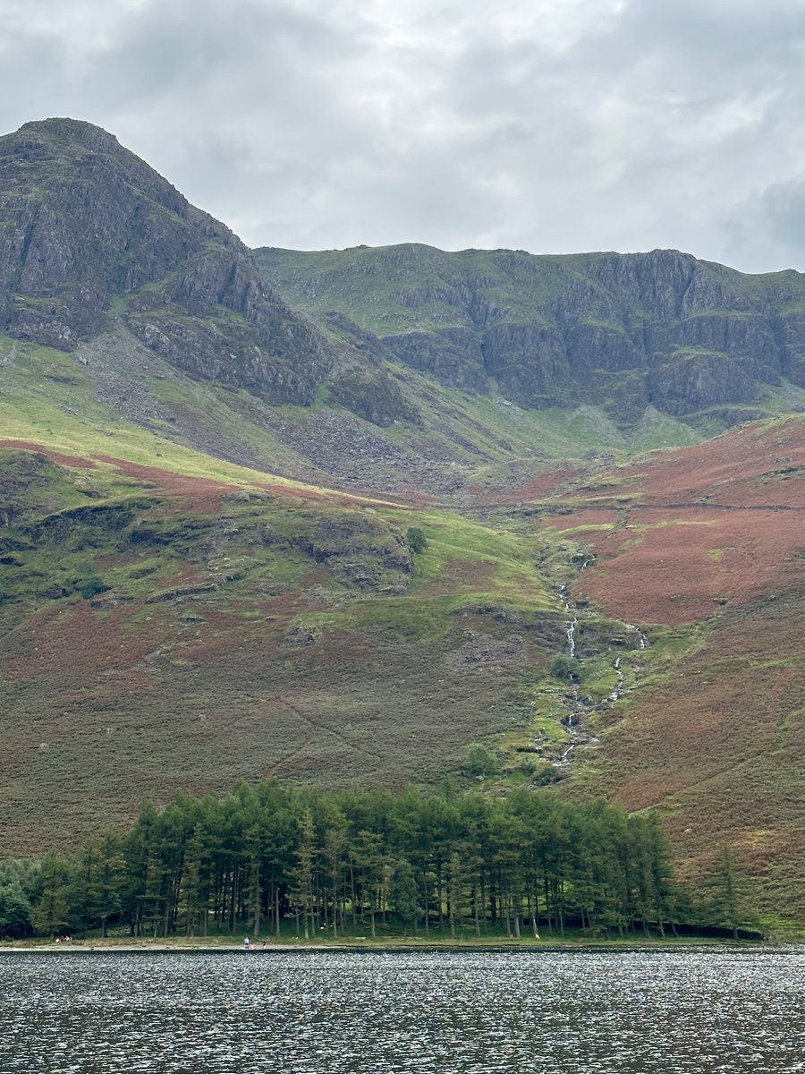 chelebeee's tweet photo. No bad views today! Buttermere, Lake District, UK https://t.co/1M77mv7Dae