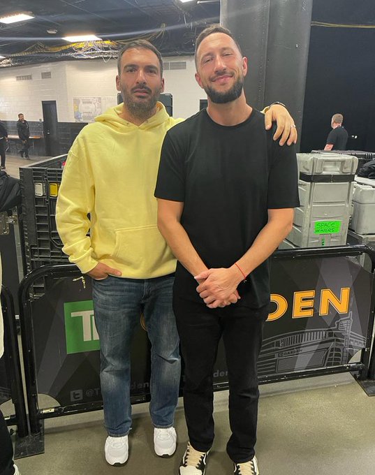 Me and big @mikemajlak. https://t.co/5f5x3VavcD<a class="tags" target="_blank" title="On Twitter" href="/?out=eyJ0eXAiOiJKV1QiLCJhbGciOiJIUzUxMiJ9.eyJpYXQiOjE3MTk1NzE0OTgsImlzcyI6InR3cG9ybnN0YXJzLmNvbSIsIm5iZiI6MTcxOTU3MTQ5OCwiZXhwIjoxNzUxMTA3NDk4LCJyZWRpcmVjdF91cmwiOiJodHRwczovL3R3aXR0ZXIuY29tL21pa2VtYWpsYWsifQ.JhksawYJtKTDuc4zLEmXMPQClkVei2wF84SIEZj8KHsTp_jYXf3rNS6VJGIuoNZ7gZJtJz-hBSqw-S8eTsLQTQ">@mikemajlak</a>