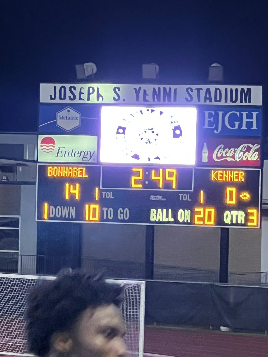 GoddessQueenBe2's tweet photo. Bonnabel Bruins Win 34-7 https://t.co/mTn1LODXex