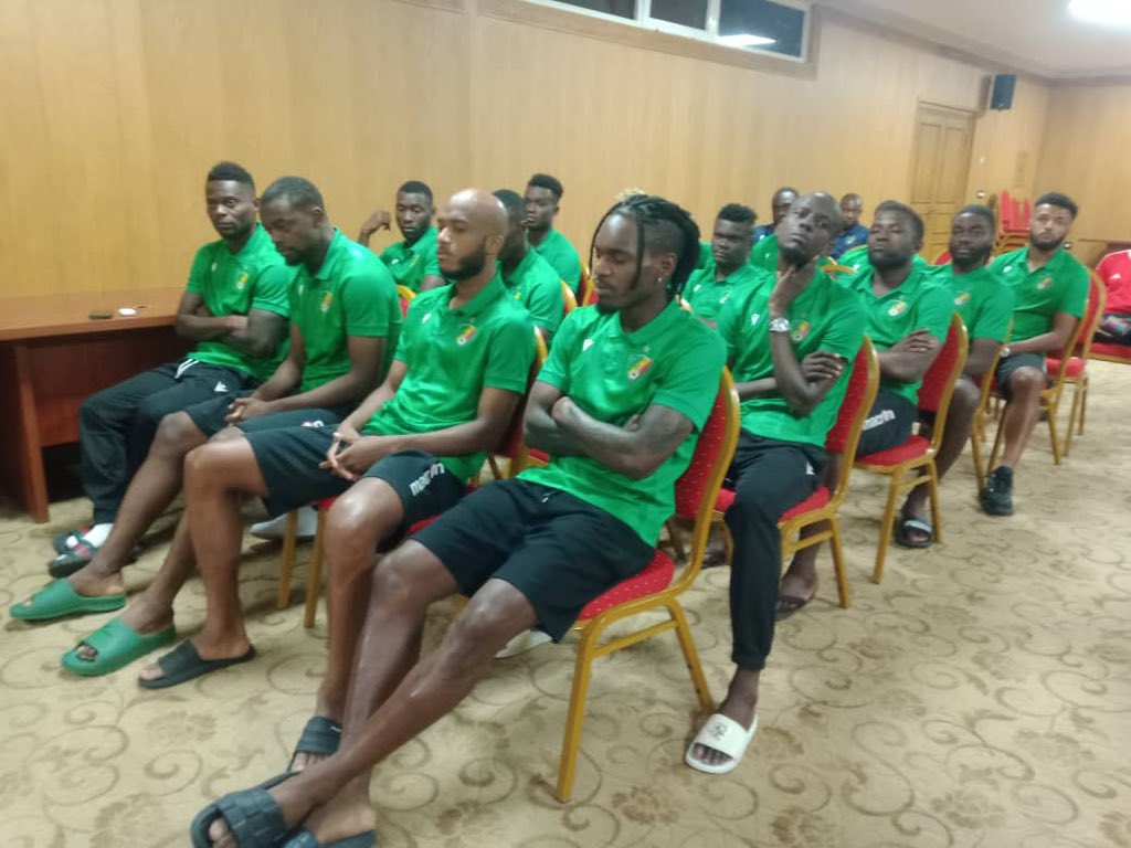 DRCPF1's tweet photo. ๐จ Communication ร l'instant du Ministre des Sports ๐๐๐ด๐๐ฒ๐ ๐ก๐ด๐ผ๐๐ฒฬ๐น๐ผ๐ป๐ฑ๐ฒฬ๐น๐ฒฬ ร l'endroit des Diables rouges. Un message de soutien ร l'รฉquipe avant la rencontre de ce soir face ร la Gambie.
@Cauchet Ngoulou
#Team242 ๐จ๐ฌ
#DRCPF
๐๐ ๐๐๐๐ข๐ ๐๐ฎ ๐๐๐ฎ๐ฉ๐ฅ๐ https://t.co/WAkFWUz0fy