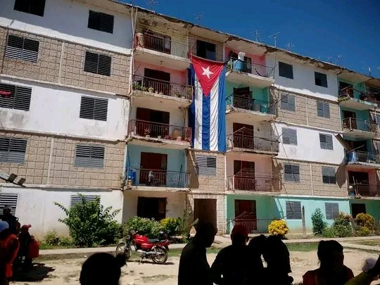 Estudiantes de la Universidad de Las Tunas sostienen intercambio con pobladores del municipio de Colombia con el objetivo de enriquecer el vinculo entre la Universidad y comunidad.
#UnaMejorJuventud #Cuba #CreaTuFelicidad