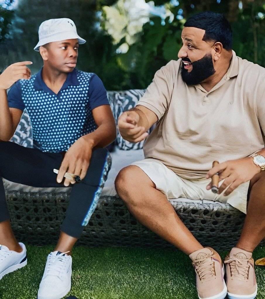 KbRemix's tweet photo. They don't believe in us 'GOD DID' 😁😆

KB crazy + @DJ khalid 🚬🚬 https://t.co/gt2KZVLjpE