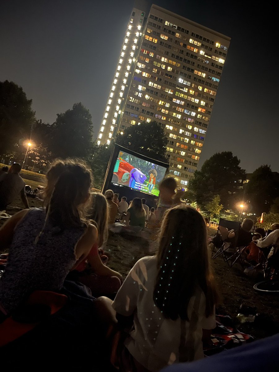 What an amazing event last night! Thank you <a href="/nxdfff/">NXDFreeFilmFestival</a> for organising it. <a href="/MoiraKerrane/">Moira Kerrane #NHS 💙#Grenfell💚</a> would have loved it ❤️