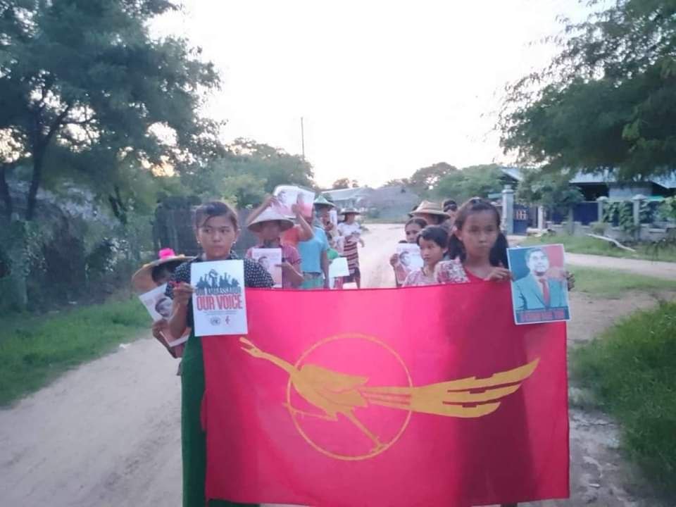 nway_jasmine's tweet photo. Pro democracy youths from the northern part of #Yinmarpin Township, are still marching with vigor to keep opposing the military dictatorship.

#G20India 
#G20Summit2023
#India_StopSupportingMyanmarJunta
#WhatsHappeningInMyanmar 
#2023Sep10Coup https://t.co/BLZ6mefsFT