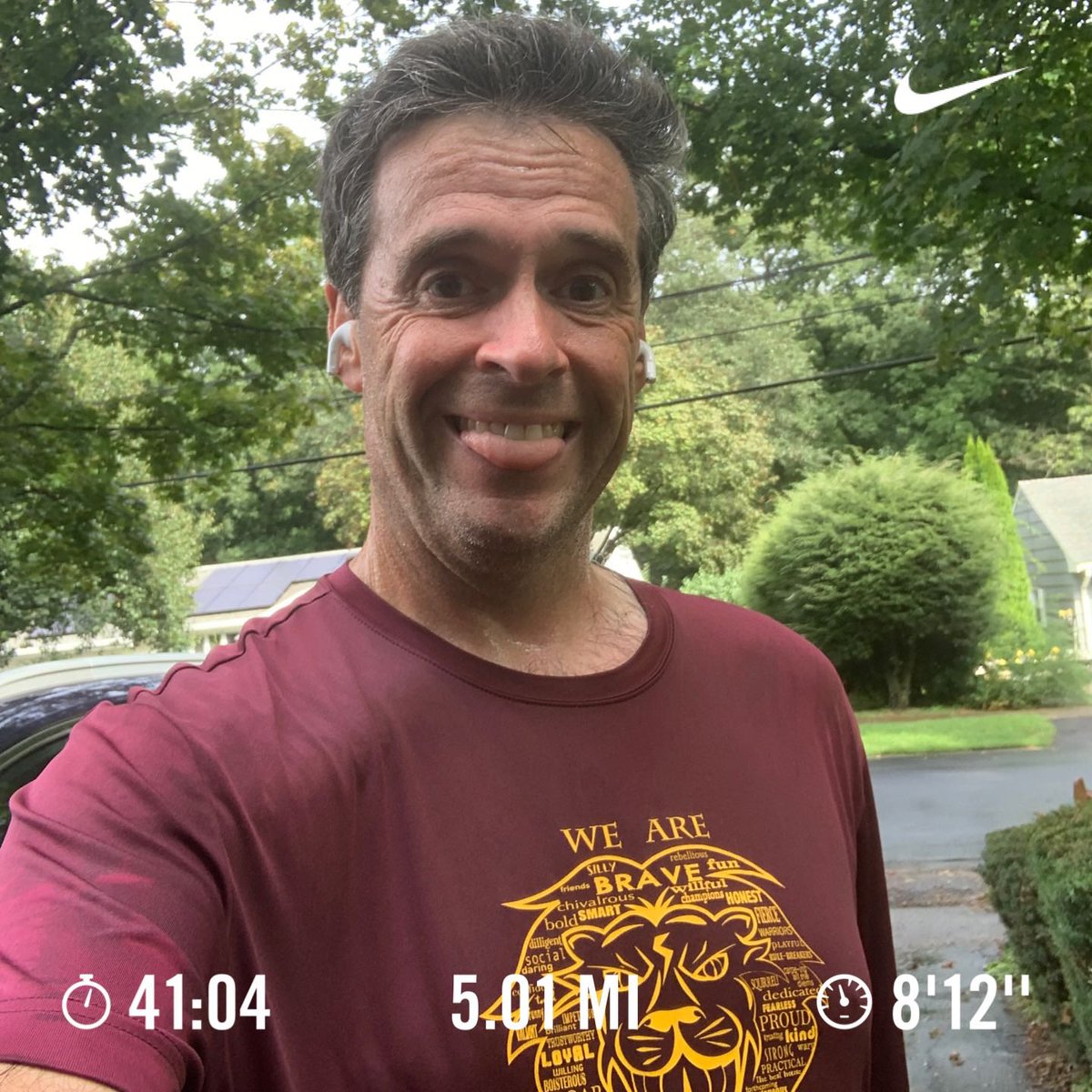 dmv1332's tweet image. Ran 5.01 miles with Nike⁠ Run Club #JustDoIt why sun why did you have to show up to heat up my cool rainy run!?’ #humidrun #recoveryrun #gomango #fatdad #teamrandibandanas #randibandanas #sundayrunday
