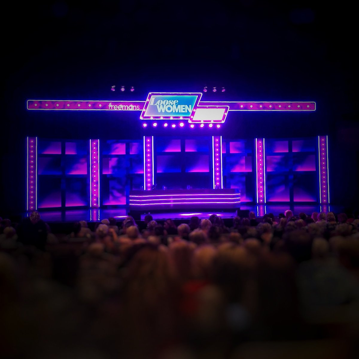 C_HMusic's tweet photo. @RealDeniseWelch @loosewomen @LJProds @kayeadams @LindaRobson58 We had an absolutely amazing night xx https://t.co/k5BqkseWsW