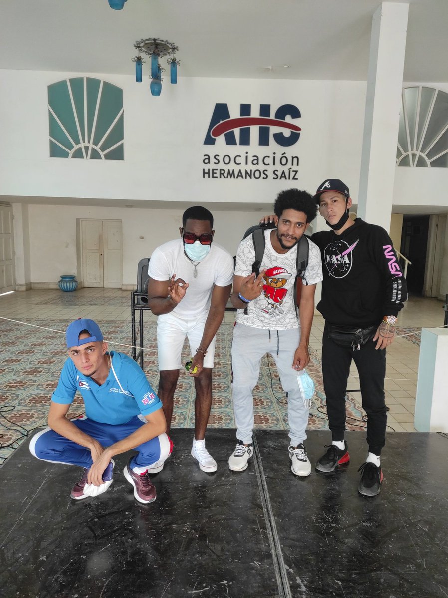 Charly Bueno tweet media