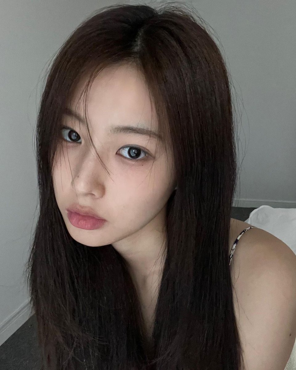 Hyoemu's tweet photo. @ssefnum Hyemu my best girl. https://t.co/aJZ4ktmaow