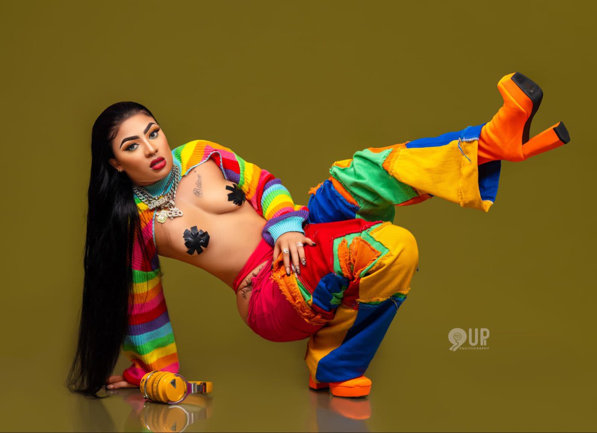 JennyQueenotwit's tweet photo. Female DJ 
Yo t soufle du feu a pou’l etenn genle se pran li vin pi pran😒
Pase sou YouTube Alexard Esthe mt pou al gade premye music li🔥🔥 https://t.co/1M035BkbVu