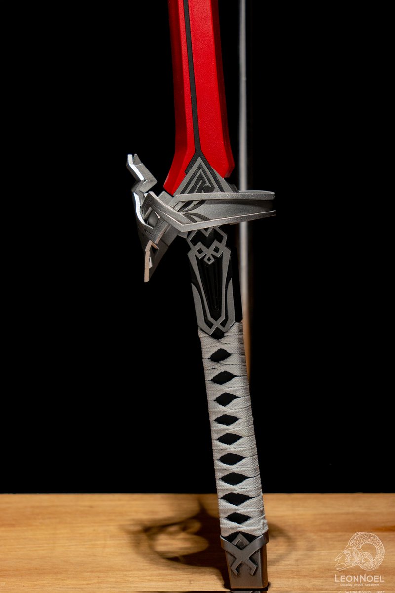 LeonNoelCos's tweet photo. Made this a while ago
Kafka's sword from HSR
made of Eva foam
#HonkaiStarRail #Kafka #cosplay #diy https://t.co/uRhLufgCje