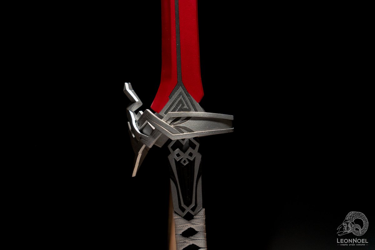 LeonNoelCos's tweet photo. Made this a while ago
Kafka's sword from HSR
made of Eva foam
#HonkaiStarRail #Kafka #cosplay #diy https://t.co/uRhLufgCje