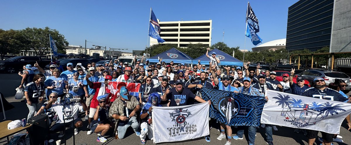 TTBN is representing well in NOLA. 
🔥⚔️🔥

We really appreciate Titan Chris, Logan Moore and crew, and everyone else who helped put this tailgate on! 

#Titans #TitanUp #NFL #Nashville #Tennessee #NOLA @titans <a href="/TTFIH1/">TTFIH</a> <a href="/TTFISA/">Tennessee Titan Fans in San Antonio</a>