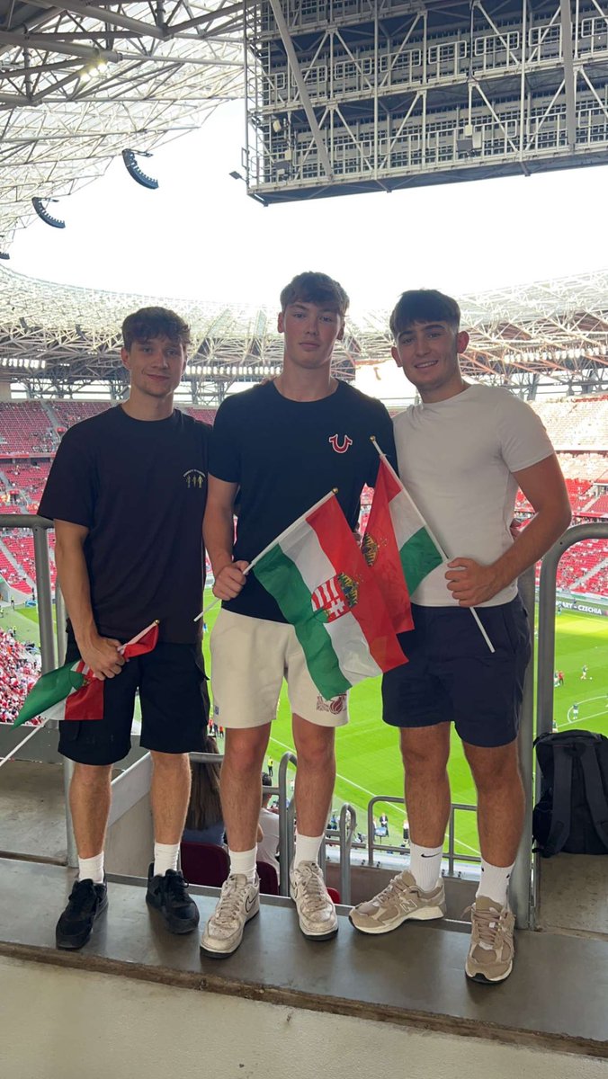 StanCurd's tweet photo. When in Budapest… @Georgeridler05 @maxlillywhite8 https://t.co/pIEqZif9EH