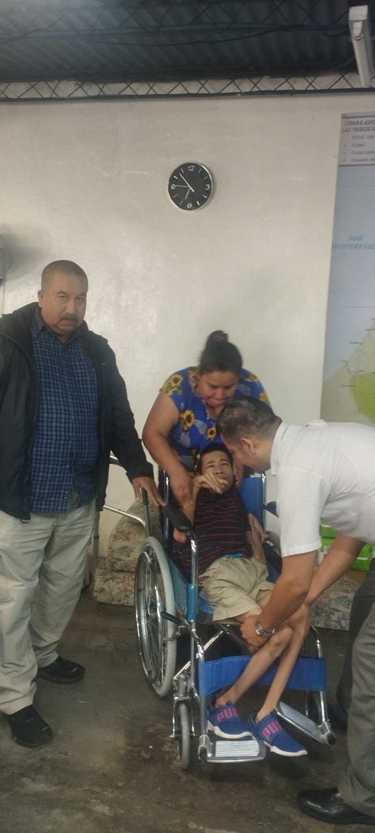 SamaritanosP's tweet photo. #DIOSESBUENO día de mucha bendición,  hoy entregamos una silla de ruedas y pampers a un niño que tanto lo necesitaba,  gracias a las amigas que donaron silla y pampers. #JUNTOSPODEMOSHACERMAS  @david_marroco @HpdNoticias @lexpineda @Rc1993NEMESIS @rockwell_well https://t.co/B1BxoIRBje