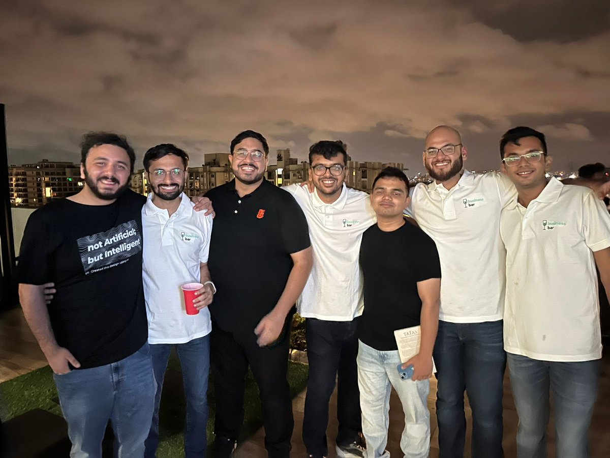 What a night! 

Thanks <a href="/sahildhingra20/">Sahil Dhingra</a> <a href="/nevilkathiria/">Nevil Kathiria</a> @YashvardhanDid1 &amp; team!

Looking forward to many more Business Bar events 🫨