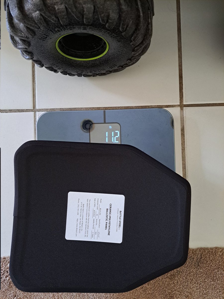 ThoughtsChops's tweet photo. Uncoated steel lvl3 vs poly/ceramic lvl4. Largely improved projectile stoppage, frag mitigation, and it ways less. What the fuck was I thinking? #TheMoreYouKnow #BulletEatter #KnowledgeIsProtection #2A https://t.co/LqVrldO3jA