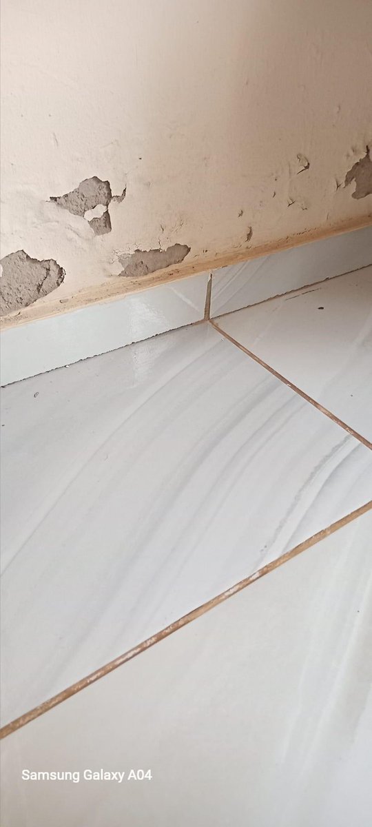 ThePyramid_Show's tweet photo. What is the cause of this appearing on walls, my friends?
#ThePyramidShow #homeownership #AffordableHousing @RepublicBankGh https://t.co/13EvNZPOdp