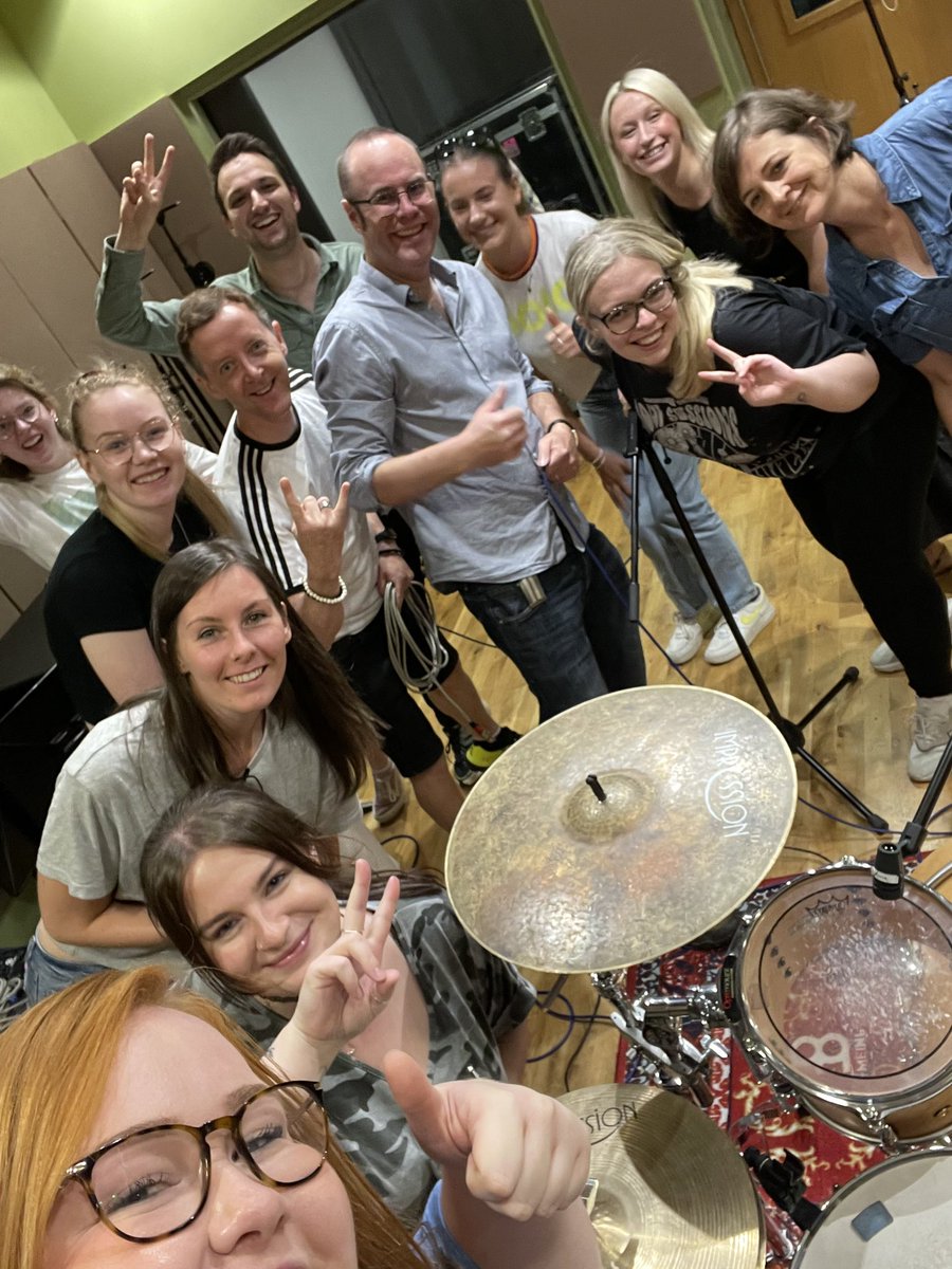 Well it looks like the H Music Tech teacher training was fun! Some amazing comments on the course from attendees and great ideas for future music tech training! Looking forward to the N5 course in November - there are still some spaces left. More here bit.ly/3sd522Z