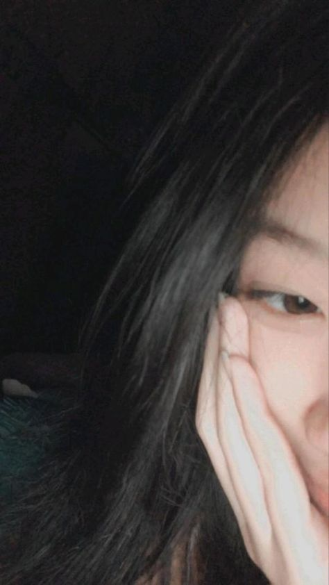 Hazer696's tweet photo. half selfie 🥰 https://t.co/234bq16jow