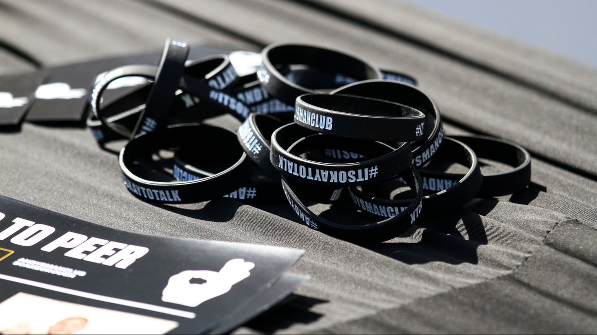 Today marks World Suicide Prevention Day

We were delighted to welcome and dedicate yesterday's game to <a href="/AMC_Scarborough/">AMC Scarborough</a>

Your local <a href="/andysmanclubuk/">#ANDYSMANCLUB</a> support group every Mon 7pm: 
▪️Scarborough Library, Vernon Road
▪️Saint Cecilia’s Eastfield (new group Oct 9th

#ITSOKAYTOTALK 👌