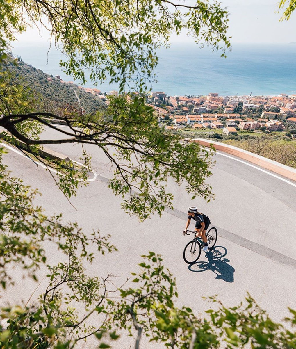 Biciclop's tweet image. Orice nouă experiență te aduce mai aproape de #fericire, mai ales atunci când vine vorba despre vacanțele pe ultima sută de metri în sezonul cald! 🚲 

#MeridaBikes #MoreBikes #CyclingLovers