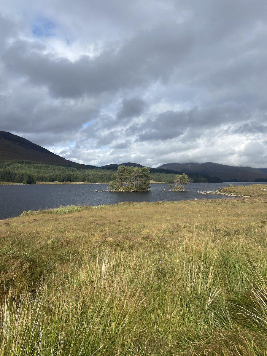 Sev_Perr1chou's tweet photo. Beautiful day at Loch Ossian yesterday for the #MoonroStepChallenge #MPC2023 with @PeakersScotland @MyPeakChallenge @FrenchPeakers @SamHeughan https://t.co/d9dLuJdIpJ
