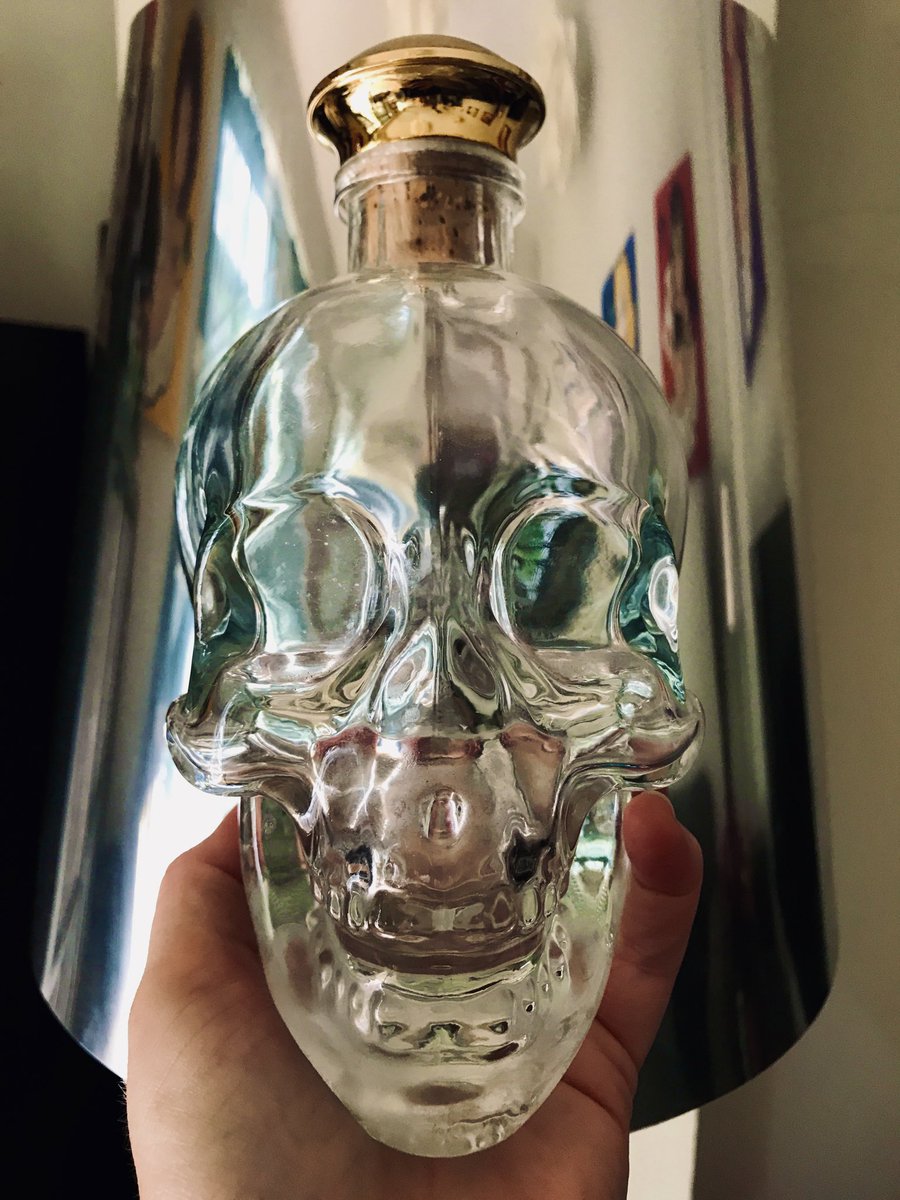 berjammar's tweet photo. To drink or not to drink? That is the question 😜 https://t.co/xj11xpVD6P