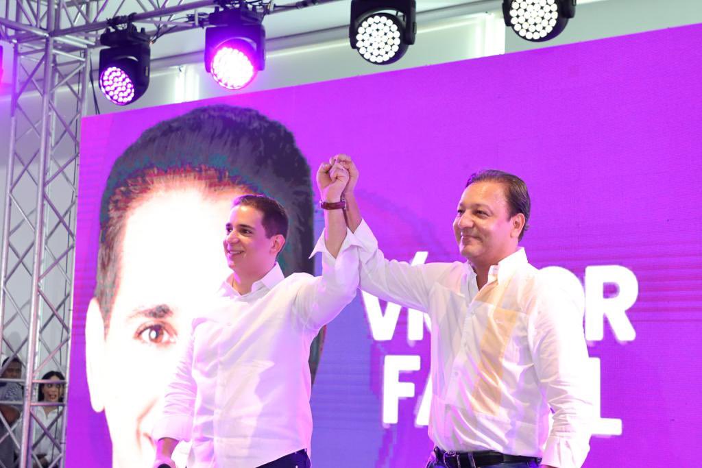 AbelMartinezD's tweet photo. Con la proclamación de Víctor Fadul como candidato a alcalde de Santiago, estoy seguro de que mi legado en Santiago continuará, y yo en el 2024 trabajaré incansablemente por toda República Dominicana como presidente.

#AguantenQueFaltaPoco https://t.co/63M68sC0cz