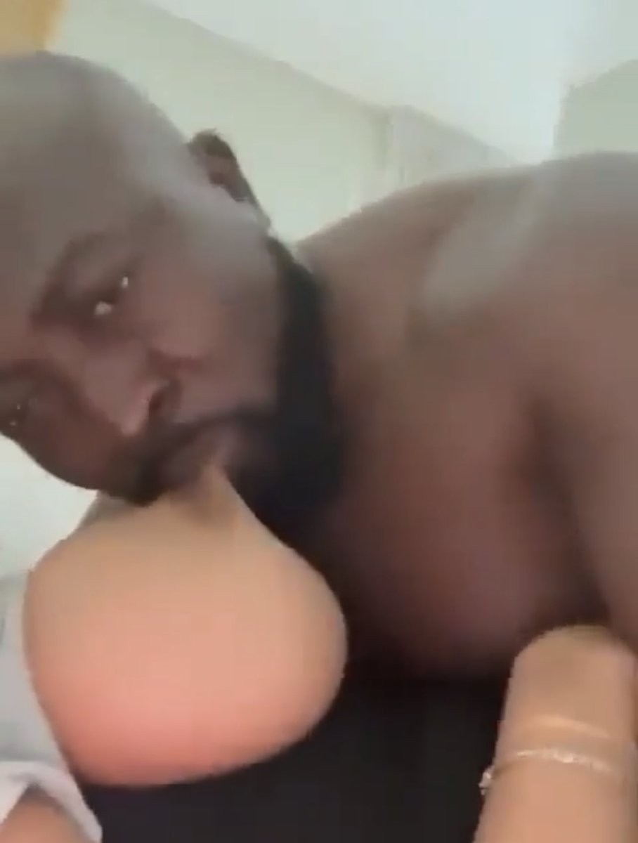 e_franzkid's tweet photo. Baba no suck Breast when he Dey small ππ this one na big Opportunity π€£π
#BBNaijaAllStars #bubagirl #ViewersInstantPlaylist #Nigerians #CityscapeGloba #INDvsPAK #Wizkid https://t.co/VwMZcbZpiH