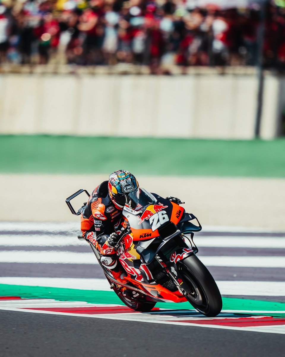 Almost a podium for Dani, points for Brad and disappointment for Jack after his race was cruelly cut short. 💔

Round 12 done. We’re heading to India next in two weeks time. 🔜 🇮🇳 

#KTM #ReadyToRace #SanMarinoGP 🇸🇲