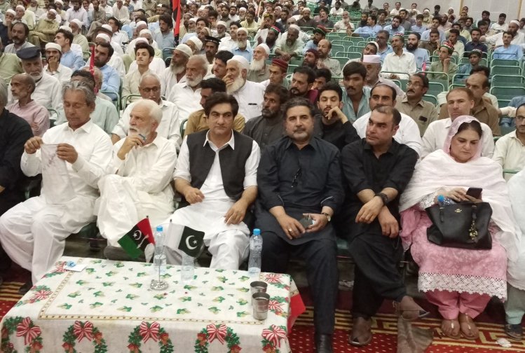 zohaibPlf's tweet photo. دس سال سے اقتدار و مراعات سے محروم پاکستان پیپلز پارٹی سوات کے ورکرز کا پھر بھی اتنی تعداد میں #ورکرزکنوشن کیلئے آنا قابل تحسین ہے۔

#PPPSwat.  #WorkersConvention. 
@BBhuttoZardari @AseefaBZ @BakhtawarBZ @PPP_Org @PPPDigitalKPK_ https://t.co/3AZFYO0ZOG