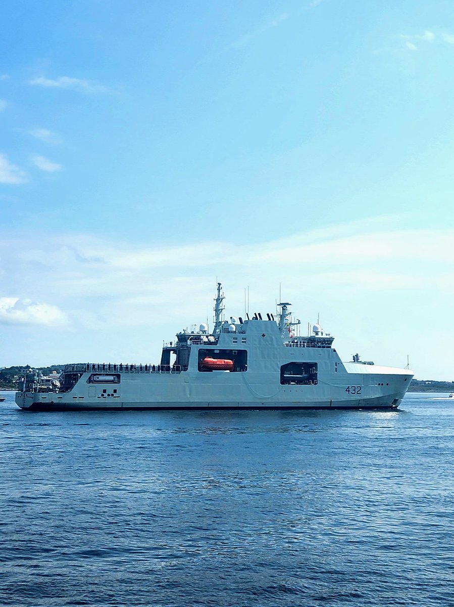 NavalMuseumHFX's tweet photo. A fantastic day for the parade of the ships! #Halifaxfleetweek2023 Une journée fantastique pour le défilé des navires! #cutlessfury2023 https://t.co/9UVMz2GS0Z