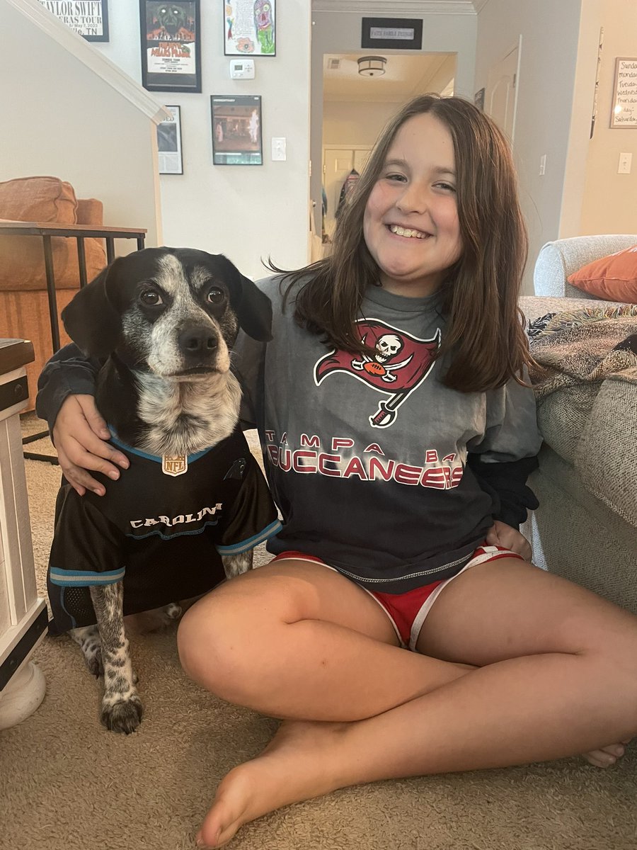 House divided

<a href="/Panthers/">Carolina Panthers</a> 💙🖤
<a href="/Buccaneers/">Tampa Bay Buccaneers</a> ♥️🖤