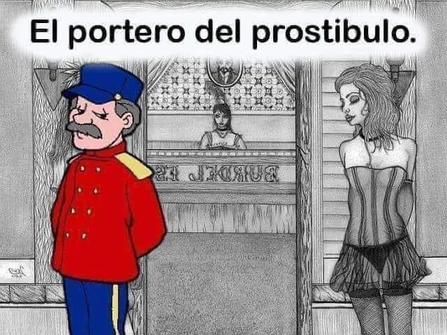 LunaGitana1111's tweet photo. El portero del prostíbulo : 
No había en el pueblo peor trabajo que ser portero del prostíbulo.
¿Pero qué otra cosa podría hacer aquel hombre?
El hecho es que nunca había aprendido como leer ni escribir, no tenía ninguna otra actividad u ocupación.
Un día, entró como gerente del burdel un joven lleno de ideas, creativo y emprendedor, que decidió modernizar el lugar.
Hizo cambios y llamó a los empleados para dar las nuevas instrucciones.
Al portero le dijo:
-A partir de hoy, usted, además de estar en la entrada, va a preparar un informe semanal donde registrará la cantidad de personas que entran y sus comentarios y quejas sobre los servicios.
–Yo adoraría hacer eso, señor, balbuceó. - Pero no sé leer ni escribir.
- ¡Ah! ¡Cuanto lo siento! Pero si es así, ya no puede seguir trabajando aquí.
- Pero sr, no puede despedirme, he trabajado en esto mi vida entera, no sé hacer otra cosa.
- Mire, lo entiendo, pero no puedo hacer nada por usted. Le daremos una buena indemnización y espero que encuentre algo que hacer. Lo siento y que tenga suerte.
Dicho esto, se dio la vuelta y se fue. El portero se sentía como si el mundo se le derrumbara. ¿Qué hacer?
Recordó que en el prostíbulo, cuando se rompía alguna silla o una mesa, él las arreglaba, con esmero y cariño.
Pensó que esto podría ser una buena ocupación para conseguir un trabajo.
Pero sólo contaba con algunos clavos oxidados y una pinza mal cuidada.
Usaría el dinero de la indemnización para comprar una caja completa de herramientas.
En el pueblo no había casa de herramientas, debería viajar dos días en mula para ir al pueblo más cercano para comprar. Y así lo hizo.
A su regreso, un vecino llamó a su puerta:
- Vengo a preguntar si tiene un martillo para prestarme.
- Sí, acabo de comprarlo, pero lo necesito para trabajar, ya que...
- Bueno, pero yo se lo devolveré mañana muy temprano.
- Si es así, está bien.
A la mañana siguiente, como había prometido, el vecino llamó a la puerta y dijo:
- Mire, yo todavía necesito el martillo. ¿Por qué no me lo vende?
- No, lo necesito para trabajar y además, la ferretería más cercana está a un viaje de dos días, en mula.
- Vamos a hacer un trato - dijo el vecino.
Le pagaré los días de ida y vuelta, más el precio del martillo, ya que está sin trabajo en este momento. ¿Qué piensa?
Realmente, esto le daría trabajo por dos días más. Acepto.
Volvió a montar su mula y viajó.
A su regreso, otro vecino lo esperaba en la puerta de su hogar.
- Hola, vecino. Usted vendió un martillo a nuestro amigo.
Necesito algunas herramientas, estoy dispuesto a pagarle sus días de viaje y una pequeña ganancia mas para que me las compre, porque yo no tengo tiempo para viajar para hacer las compras.
¿Qué piensa?
El ex portero abrió su caja de herramientas y su vecino eligió una pinza, un destornillador, un martillo y un cincel. Pagó y se fue. Y nuestro amigo guardó las palabras que escuchaba: " No tengo tiempo para viajar a hacer las compras”.
Si esto es así, muchos requerirán de él para viajar y traer herramientas.
En el próximo viaje, arriesgó un poco más de dinero, trayendo más herramientas de las que había vendido.
De hecho, podría economizar un poco de tiempo en los viajes.
La noticia comenzó a esparcirse por el pueblo y muchos, queriendo economizar el viaje, hacían encomiendas.
Ahora, como vendedor de herramientas, una vez por semana viajaba y traía lo que necesitaban sus clientes
Con el tiempo, alquiló un galpón para almacenar las herramientas y unos meses más tarde, se compró una vitrina y un escaparate y transformó el galpón en la primera ferretería en el pueblo. Todos estaban contentos y compraban allí.
Ya no viajaba, los fabricantes le enviaban los pedidos. Él era un buen revendedor. Con el tiempo, la gente de los pueblos cercanos preferían comprar en la ferretería, que tener que gastar días en viajes.
Un día se acordó de un amigo suyo que era tornero y herrero y pensó que él podría fabricar las cabezas de los martillos.
Y entonces, por qué no, los destornilladores, los pinzas, los cortadores, etc. ...
Y después estaban los clavos y los tornillos...
En pocos años, se convirtió, con su trabajo, en un fabricante de herramientas rico y próspero.
Un día decidió donar una escuela al pueblo.
En ella, además de la lectura y la escritura, los niños aprendían algún oficio.
En el día de la inauguración de la escuela, el alcalde le entregó las llaves de la ciudad, lo abrazó y le dijo:
- Es con gran orgullo y gratitud que le pedimos que nos conceda el honor de poner su firma en la primera página del libro de actas de esta nueva escuela.
- El honor sería mío, dijo el hombre. Sería una cosa que me daría mucho gusto, firmar ese libro, pero no sé leer ni escribir, soy analfabeta.
- ¿Usted? Dijo incrédulo el alcalde. ¿Construyó un imperio industrial sin saber leer ni escribir? ¡Esto es increíble! Y le preguntó:
- ¿Qué hubiera sido de usted si supiese leer y escribir?
- Eso lo puedo contestar, el hombre dijo con calma: - Si yo supiese leer y escribir... seguiría siendo el PORTERO DEL PROSTÍBULO.
Esta historia es verdadera, y se refiere a un gran industrial llamado ... Valentín Tramontina , fundador de Industrias Tramontina, que hoy cuenta con 10 fábricas, 5.500 empleados, produce 24 millones de unidades varias al mes y exporta bajo su propia marca a más de 120 países - es la única empresa brasileña en esta condición. La ciudad que se menciona es Carlos Barbosa, y está en el interior de Rio Grande do Sul.
Por lo general, las oportunidades son vistas como adversidades.
Las adversidades pueden ser bendiciones.
Las crisis están llenas de oportunidades.
Si alguien le bloquea la puerta, no gaste energía en la confrontación, busque las ventanas.
Recuerde la sabiduría del agua: " El agua nunca discute con sus obstáculos, sino que los rodea”.
Que su vida sea llena de victorias, no importa si son grandes o pequeñas, lo importante es celebrar cada una de ellas.
Extraído de la red