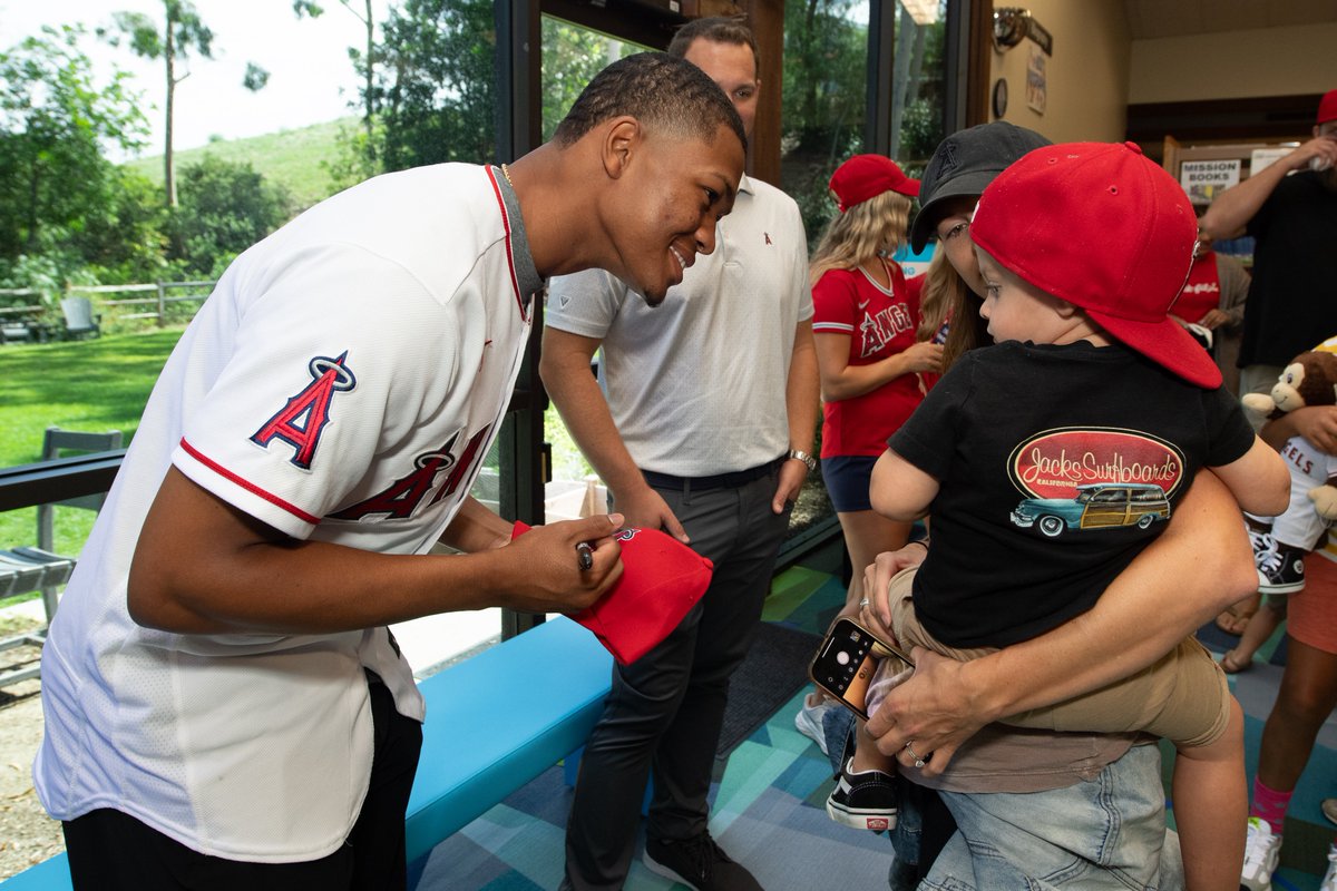 Los Angeles Angels tweet media
