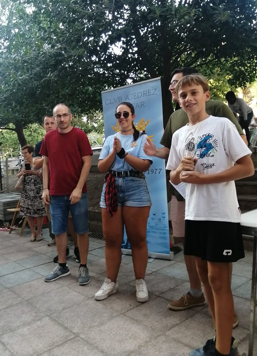 Club Escacs Gerunda (@escacsgerunda) on Twitter photo Marc Mallorquí premi de tram a Binefar. Avui torneig al carrer, participació sobre la marxa...
...els #Escacs et persegueixen!
#EscacsGerunda #Binefar <a href="/aytobinefar/">Ayuntamiento Binéfar</a> Marc Mallorquí premi de tram a Binefar. Avui torneig al carrer, participació sobre la marxa...
...els #Escacs et persegueixen!
#EscacsGerunda #Binefar <a href="/aytobinefar/">Ayuntamiento Binéfar</a>