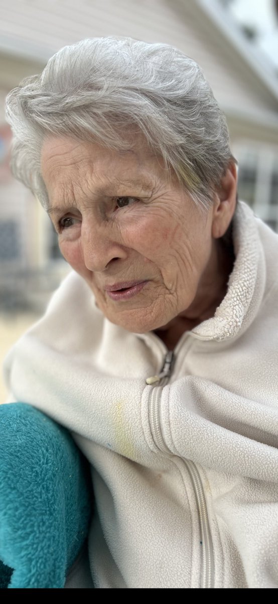 JkroegerJt's tweet photo. Rip Mom. You are the greatest mom ever ❤️ https://t.co/pAiaoMIYdm