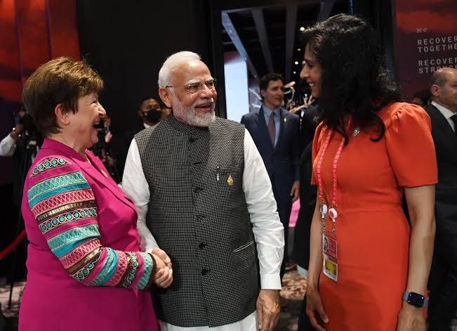 MeghUpdates's tweet photo. "I congratulate you on the Moon landing. But as an economist let me congratulate you for doing it in a budget less than that of the movie, 'Interstellar'. Bravo!

- IMF Managing Director Georgieva. https://t.co/0IG0ifsih4