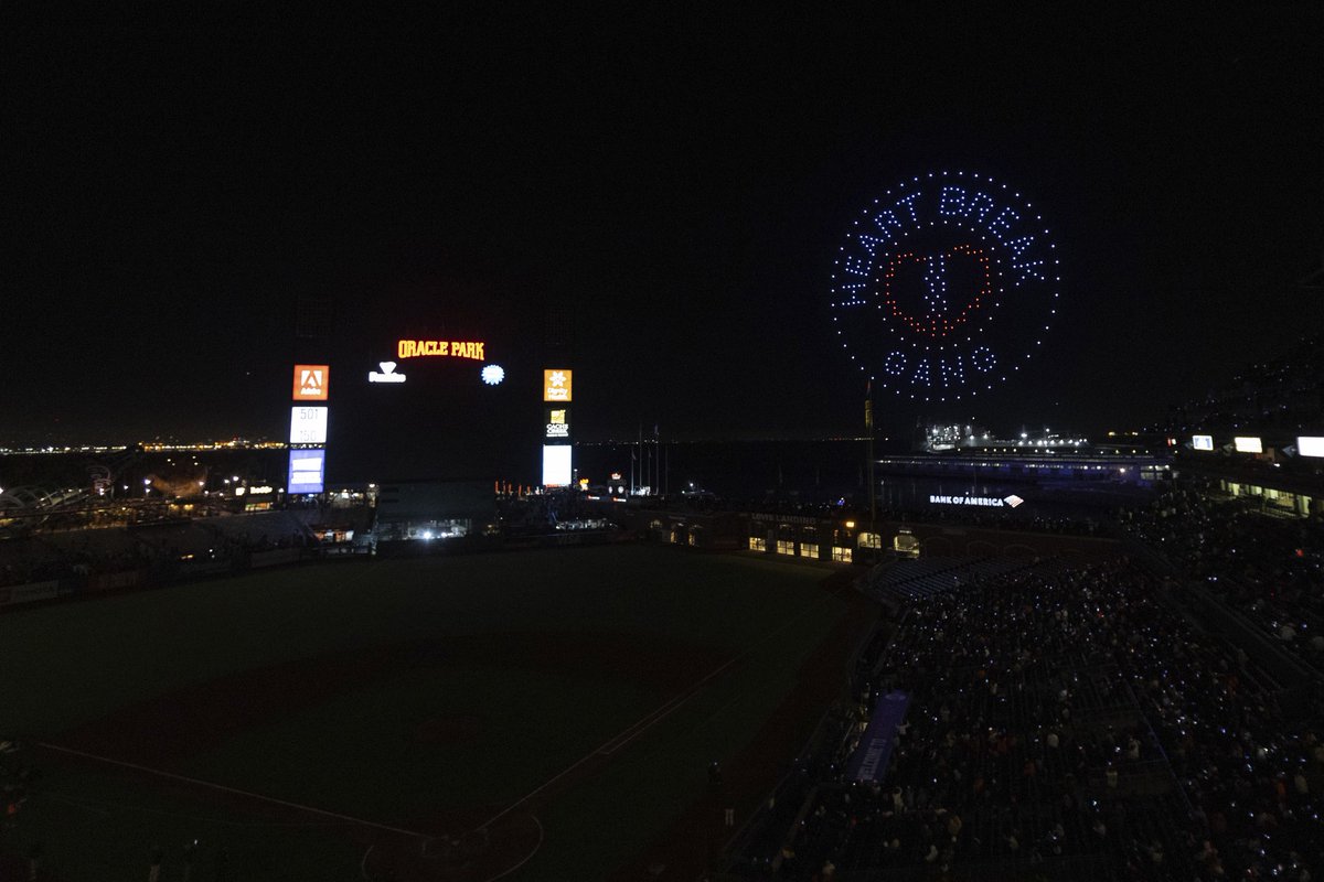 IAMSU's tweet photo. The @SFGiants really showed hella love with this drone show! Thank U! 💔🌊  #NothingLikeIt https://t.co/EEdTSaPzyh