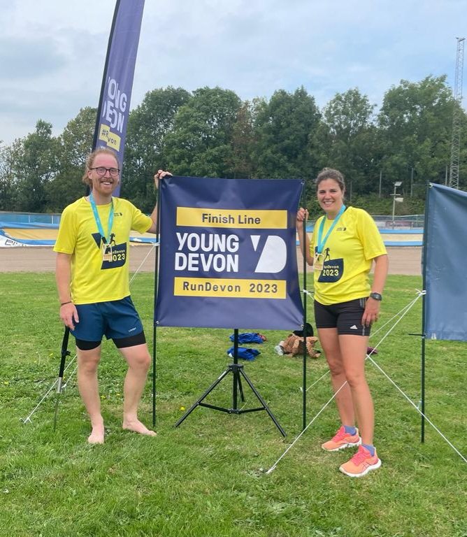 MrsWills_DHSB's tweet photo. Today team DHSB ran 15 miles from Tavistock to Plympton Speedway. Raising money for #YoungDevon, who support young people in our county. Mr Guy-Fierens wasn't barefoot on the run! Thankyou to all our sponsors @DHSBoys https://t.co/YZuMiJKrWj