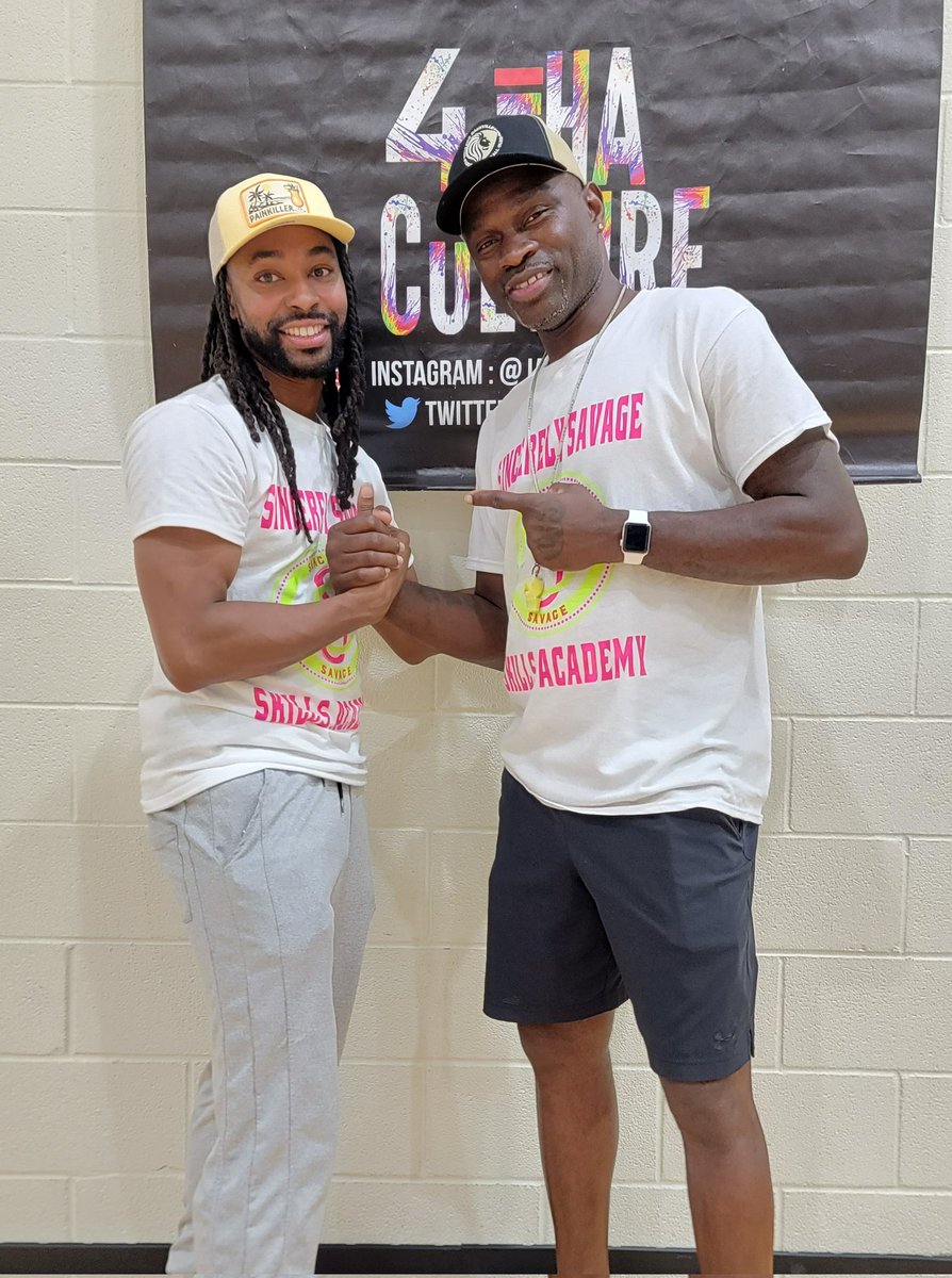 CGHRMedia (@cghrmedia) on Twitter photo π #CGHRMedia
<a href="/sinsavage20/">SincerelySavage</a>
#SincerelySavageSkillsAcademy
π¨ ELITE TRAINERS π¨
2 OF THE BEST ON THE π
<a href="/pitts_academy/">COACH PITTS</a> (GA)
&
<a href="/SuperDez22/">Desmond R. Cambridge</a> (TN)
Have worked with some of the #Best Scholastic & Collegiate Basketball players on the planet....
#CarolinaGirlsHoopsReport π #CGHRMedia
<a href="/sinsavage20/">SincerelySavage</a>
#SincerelySavageSkillsAcademy
π¨ ELITE TRAINERS π¨
2 OF THE BEST ON THE π
<a href="/pitts_academy/">COACH PITTS</a> (GA)
&
<a href="/SuperDez22/">Desmond R. Cambridge</a> (TN)
Have worked with some of the #Best Scholastic & Collegiate Basketball players on the planet....
#CarolinaGirlsHoopsReport